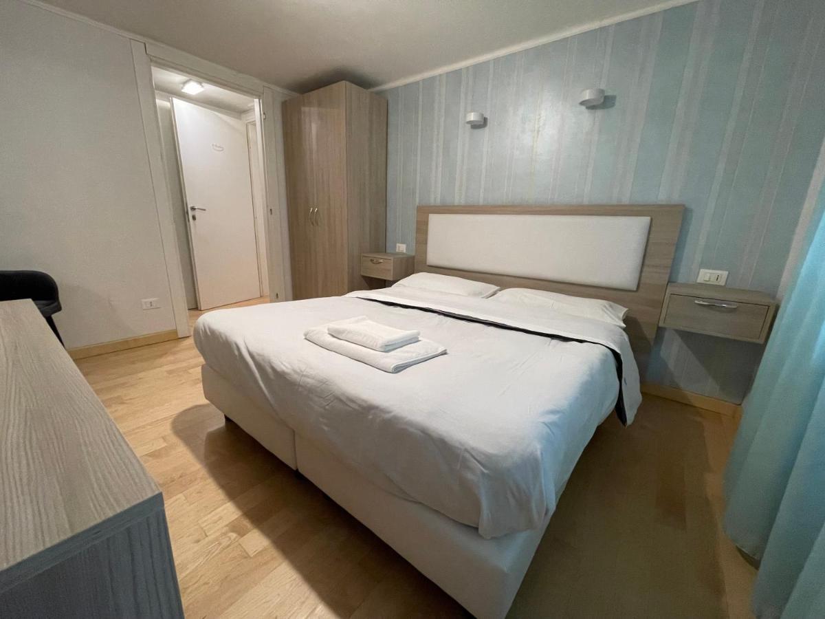 Luciano Laterani Guest House Rome Bagian luar foto