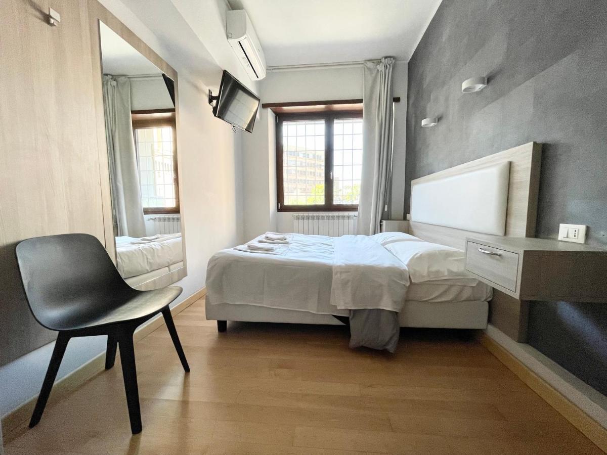 Luciano Laterani Guest House Rome Bagian luar foto
