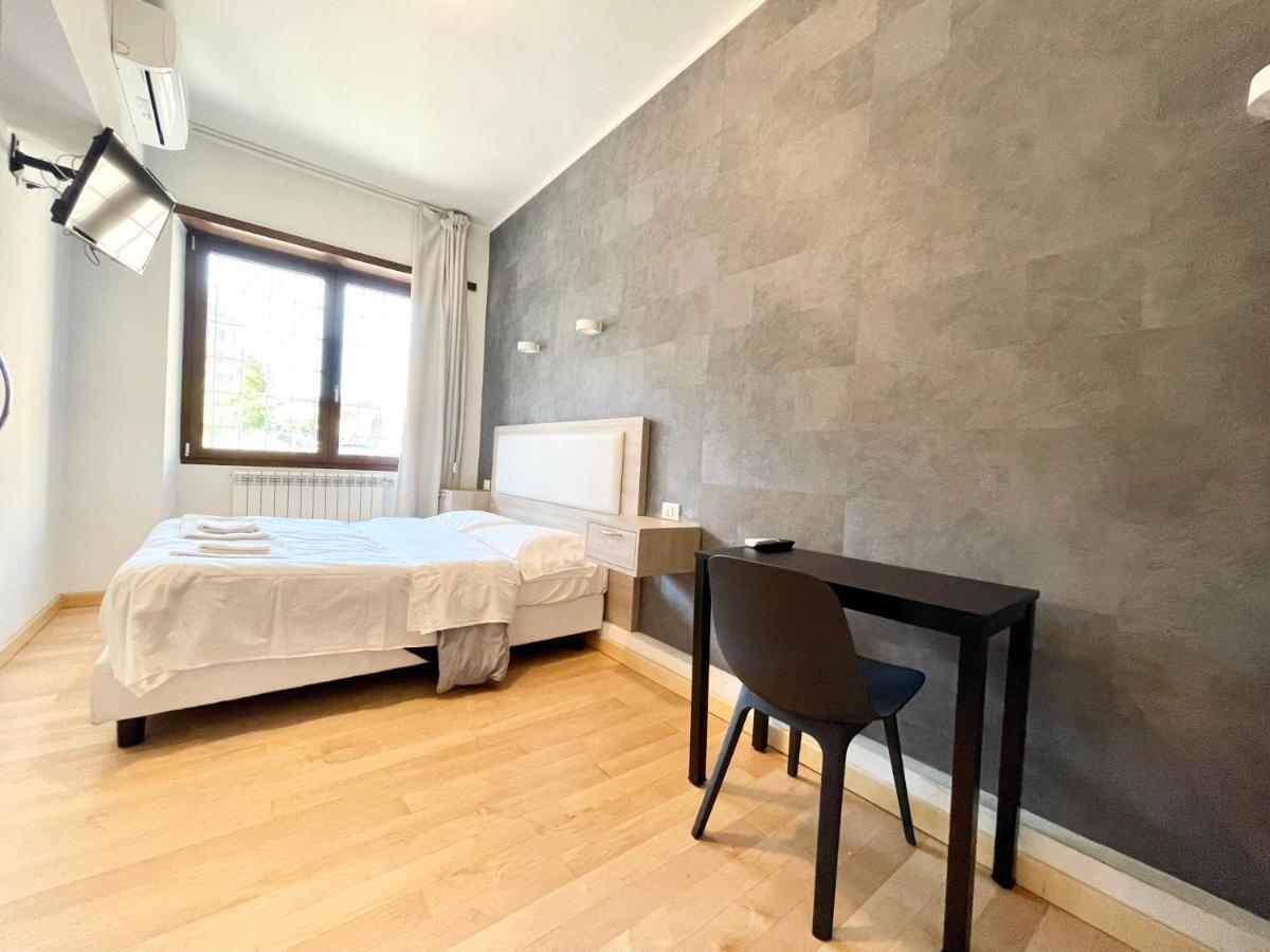 Luciano Laterani Guest House Rome Bagian luar foto