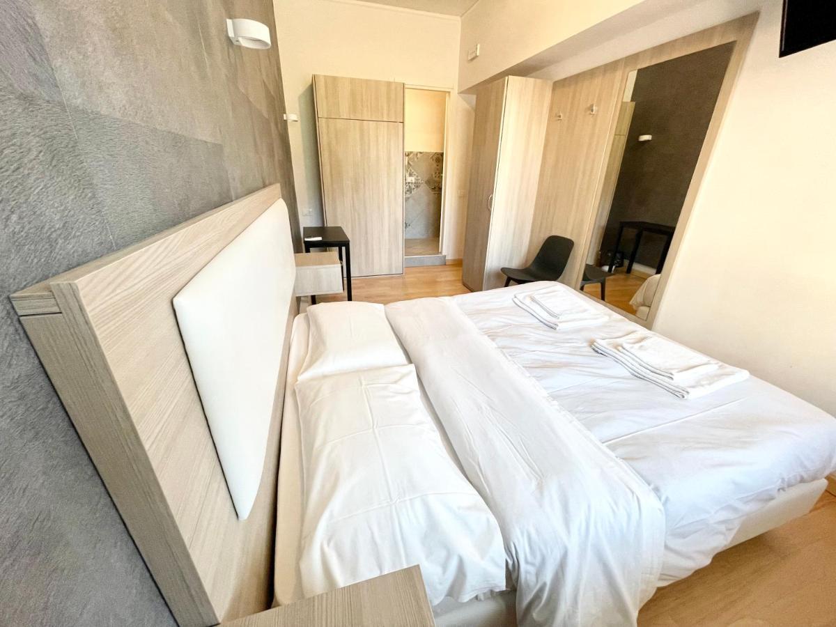 Luciano Laterani Guest House Rome Bagian luar foto