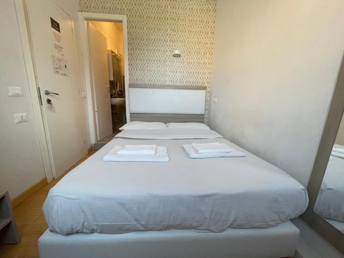 Luciano Laterani Guest House Rome Bagian luar foto