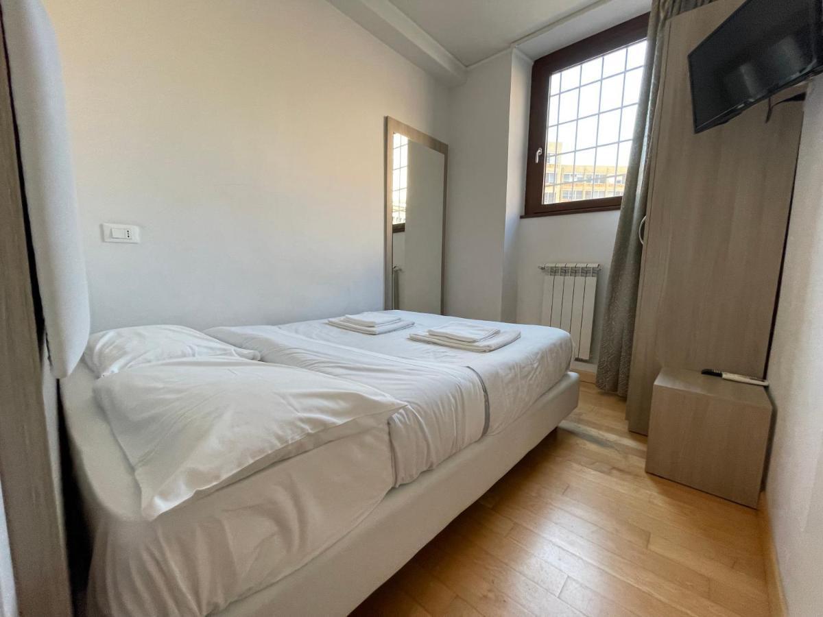 Luciano Laterani Guest House Rome Bagian luar foto