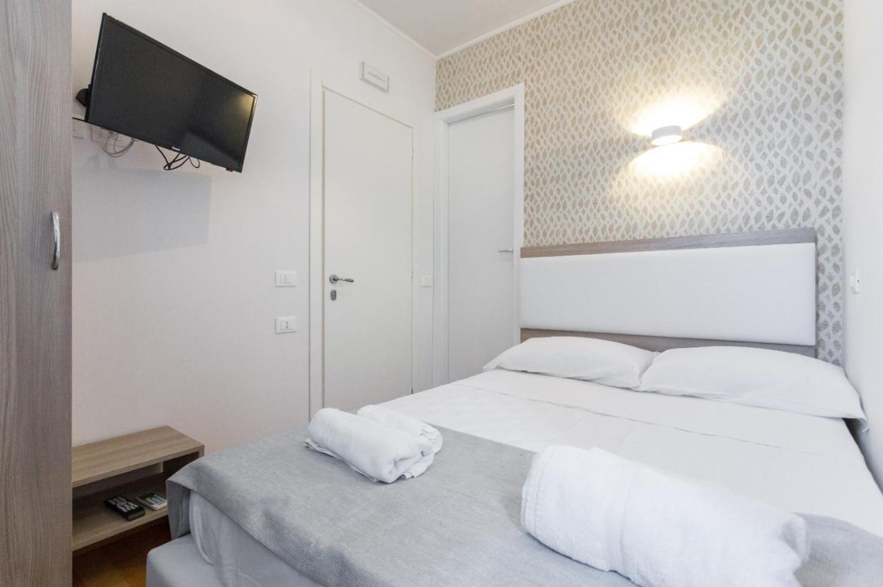 Luciano Laterani Guest House Rome Bagian luar foto