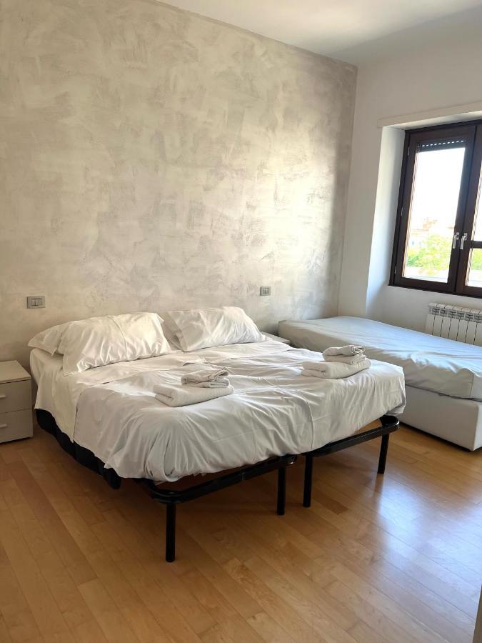Luciano Laterani Guest House Rome Bagian luar foto